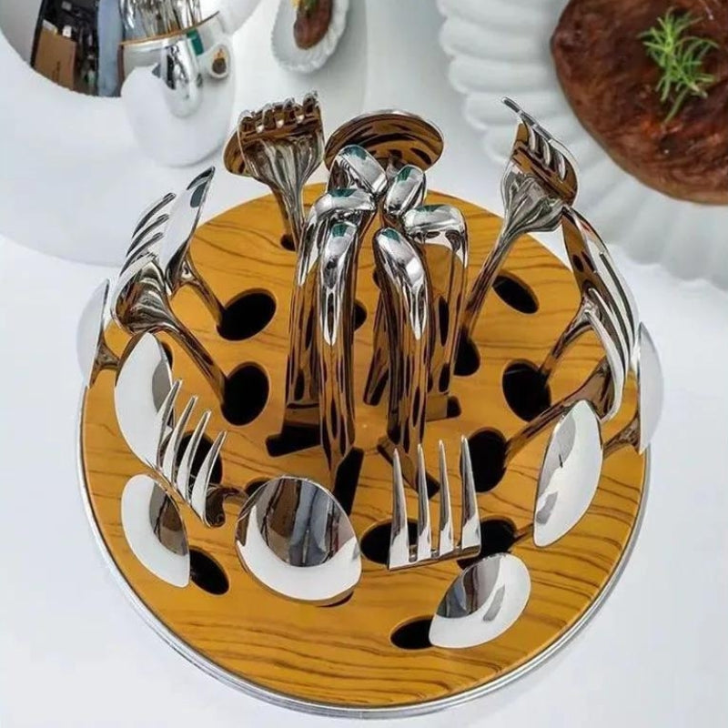 CubiertosGold™ - Juego de 24 piezas con base de huevo.